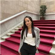 Estudiante universitaria da clases de refuerzo a niños de primaria!